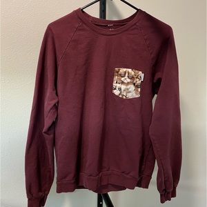 Serengetee Pocket Crewneck Sweatshirt- Size Medium